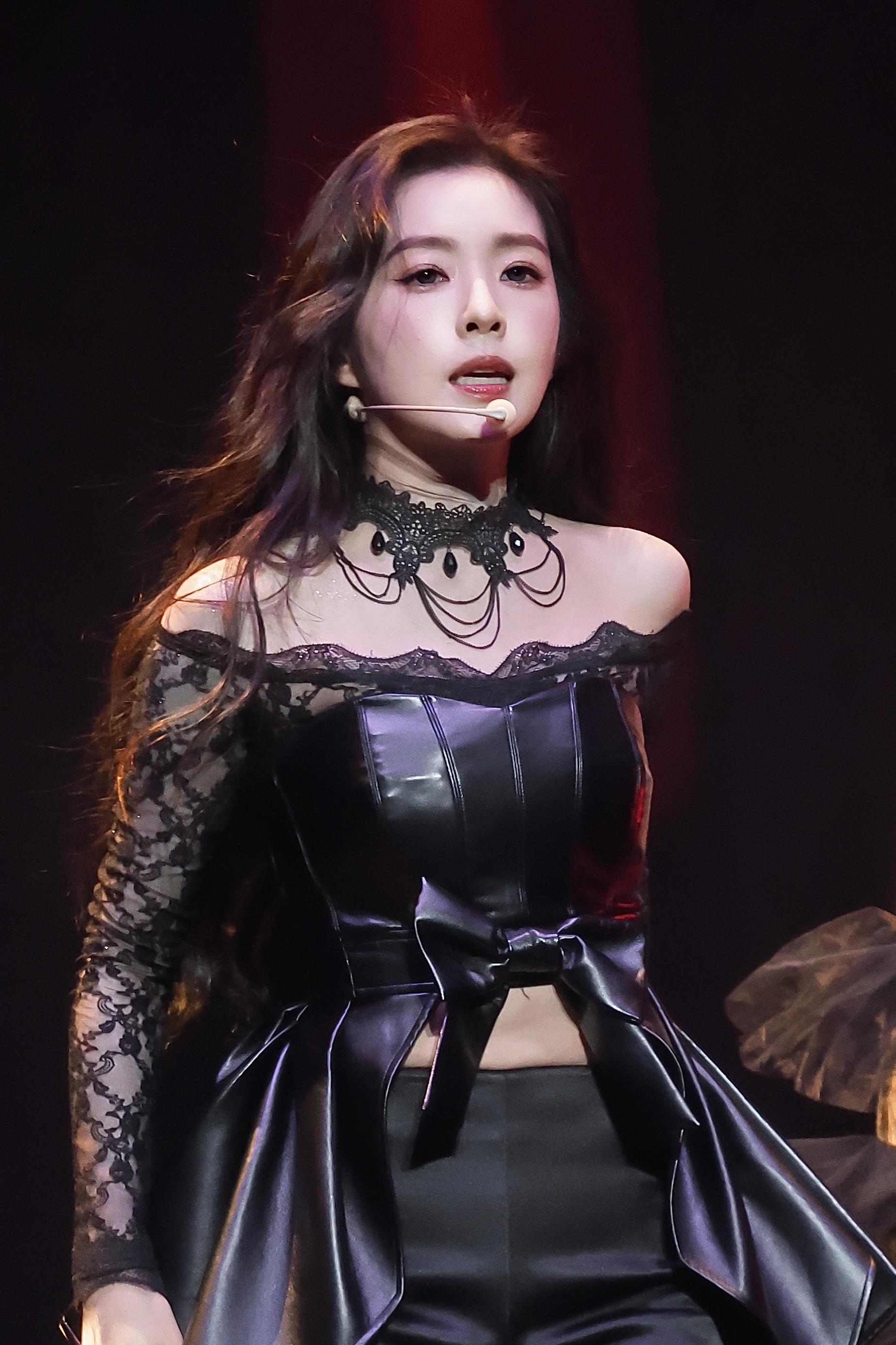 可惜你不现场去一次姐的solo演唱会不知道她有多可爱