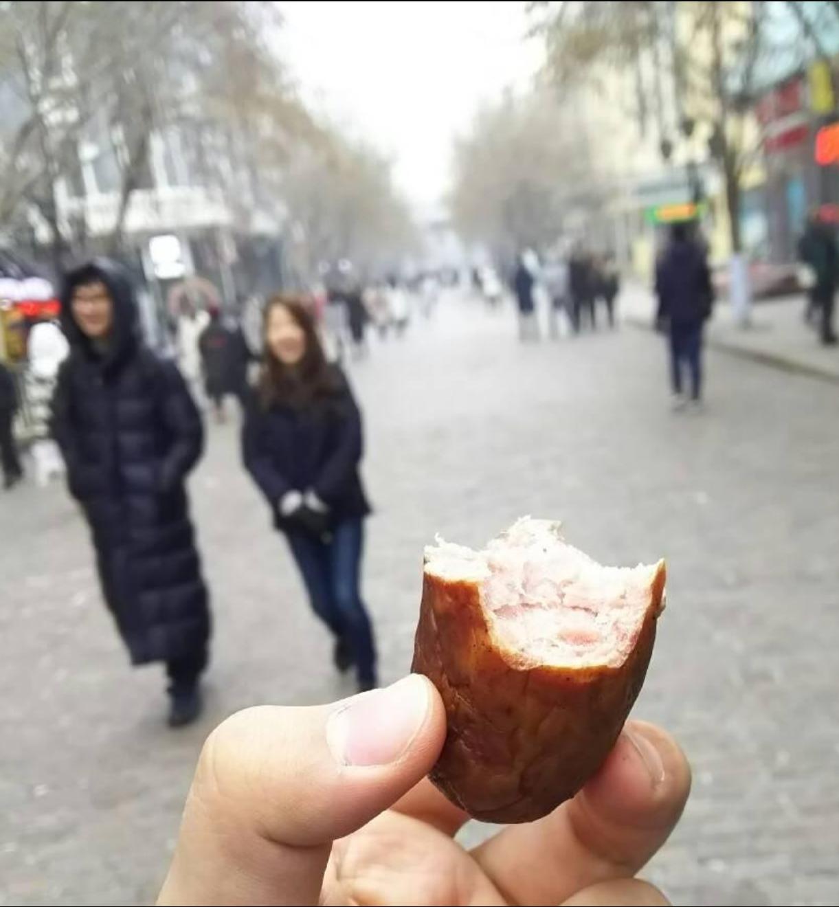 南方妹子在东北的饮食奇遇：从豆腐脑加糖到煎饼换红肠，真相让人暖心！我刚到哈尔滨