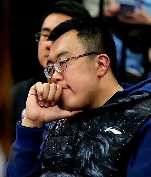 韩德君把邀请送到郭艾伦面前，辽宁大门仍为他留着。10月16日前，郭艾伦要面对