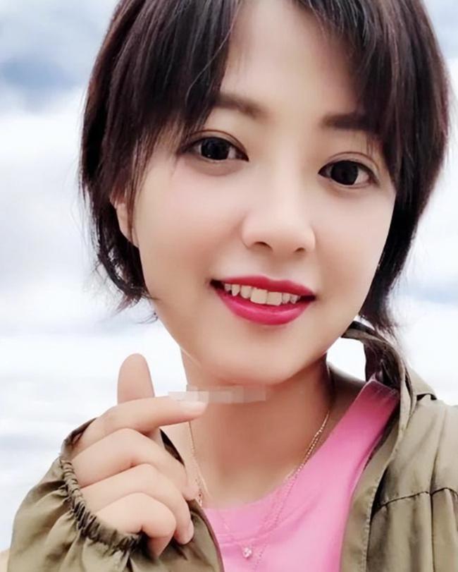 她是上海顶有名的漂亮女人，丢下5岁大的儿子和3岁大的闺女，从28层高楼直接跳了下