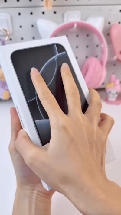 先习惯iPhone17ProMax的样子，等到它发布的时候就不会觉得难看了