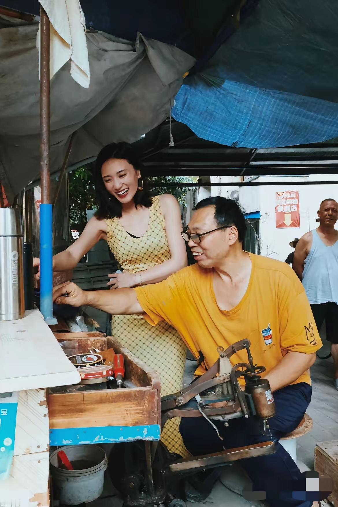 现在全网最后悔的人应该就是海哈金喜她千不该万不该选在这个时候，全网宣布！