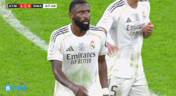 这? 皇马换人, 场上4后卫: 琼阿梅尼、F·加西亚、门迪、卡雷拉斯