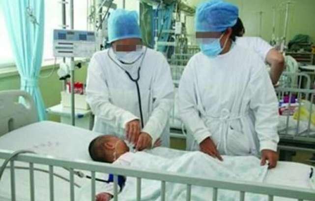 宝妈把孩子交给小姑子带, 结果发生了这样一件事, 知道真相后宝妈后悔不已