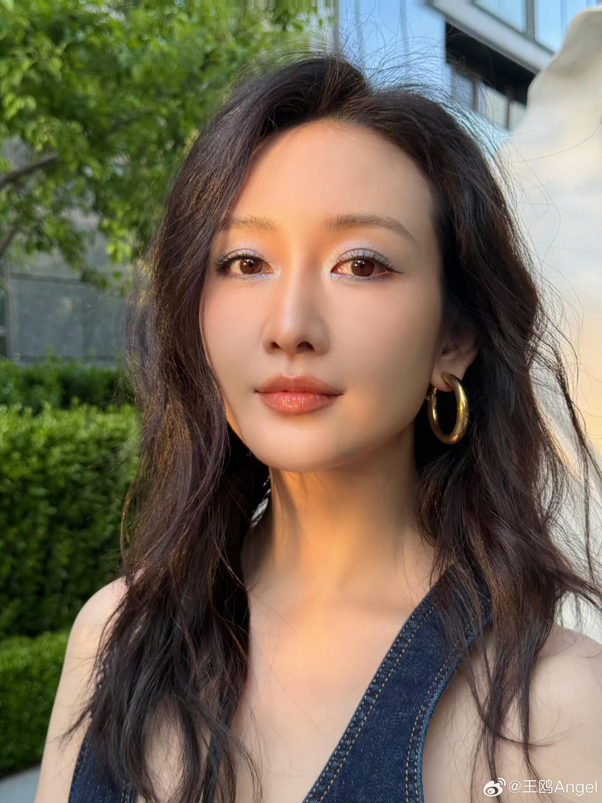 王鸥✖️好美的脸蛋[爱心]王鸥眼妆全靠脸撑着​​​
