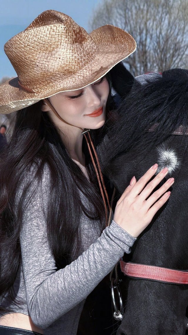 张馨予张馨予自修张馨予头像壁纸更新如此权威的美貌与身材专栏·张馨予头