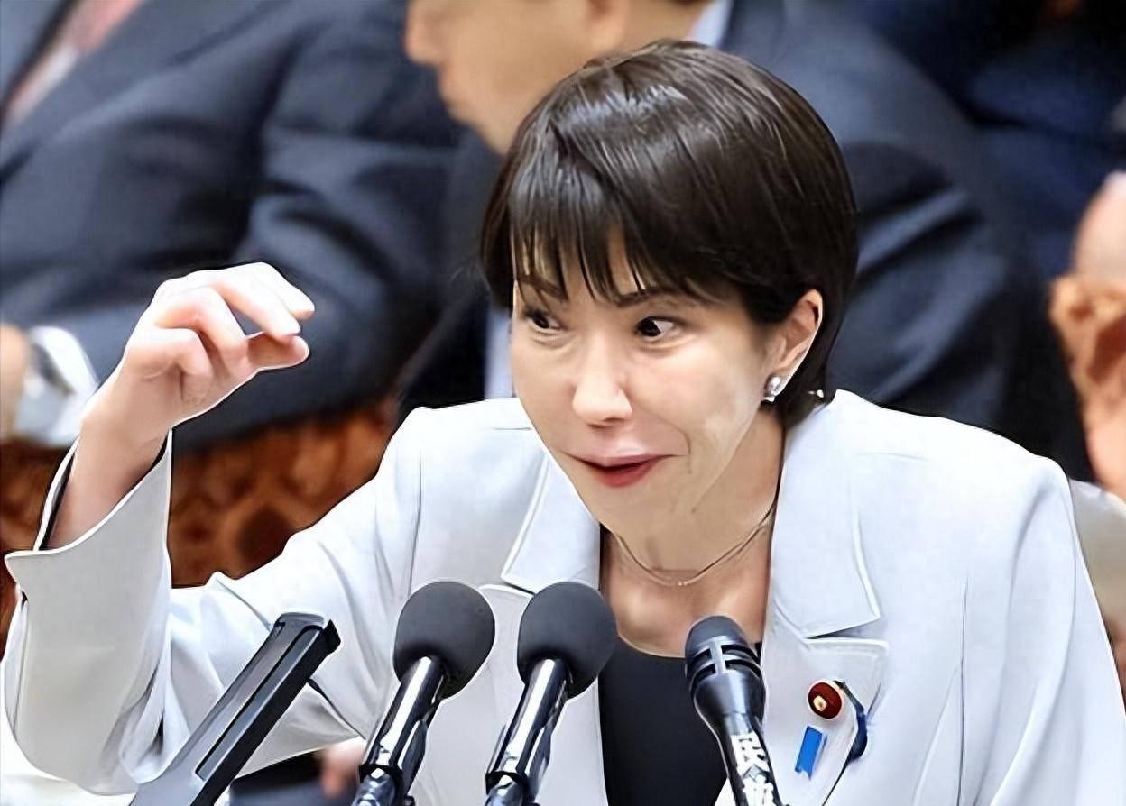 *密会只持续了几分钟，特朗普甩出来一张战后重建的账单——美国不出一分钱，这买卖甩