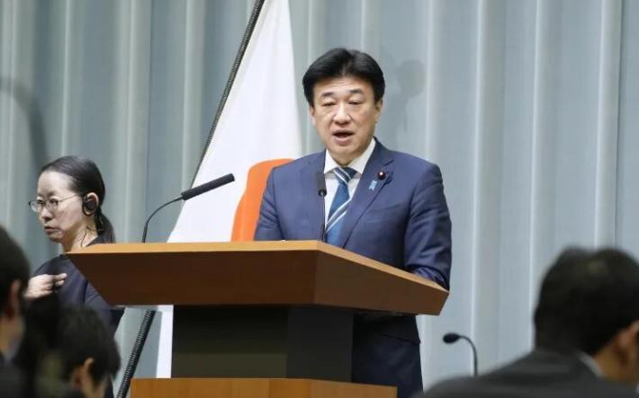 真是太不要脸了！日本宣布：不承认中国质疑琉球归属！日本官房长官嘴硬说冲绳