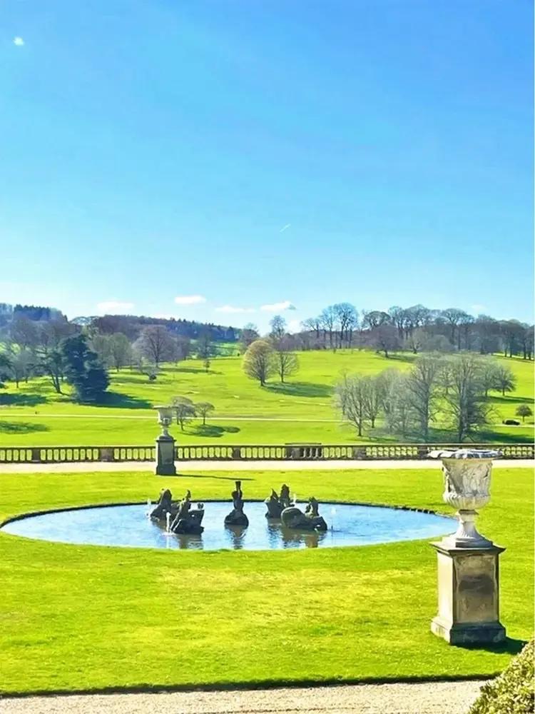 现在的学校和原来的学校不同了，特别是到高中的时候，到了高中的时候，有很多学校只做