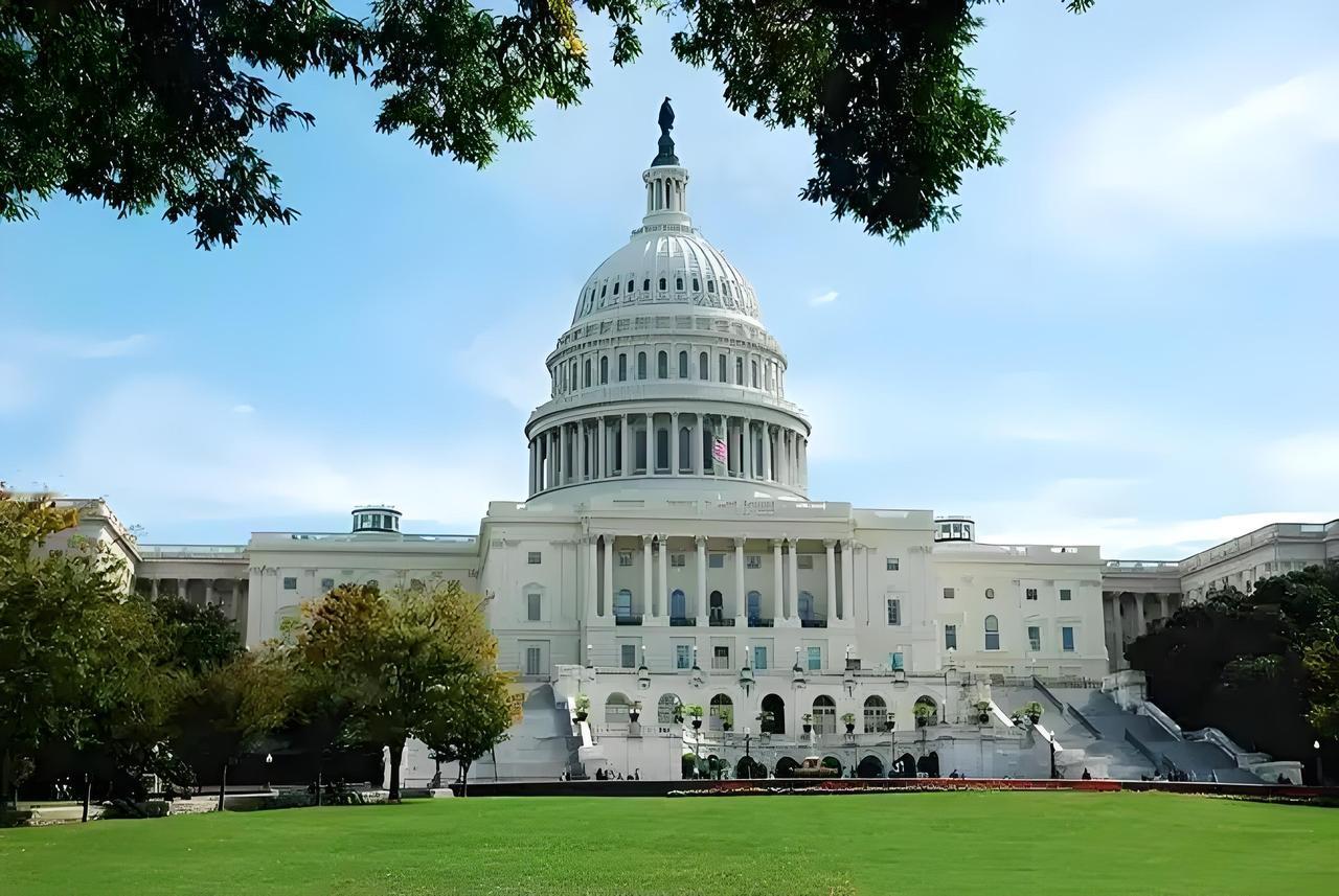 美国政府“关门”不可怕，可怕的是特朗普凭一己之力让美国政府关了两次门！当地时间