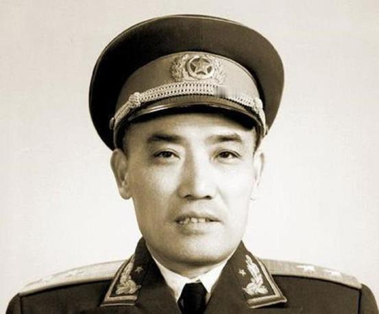 1937年，八路军12位主力团长，都是哪位虎将担任“8月25日凌晨，十二面团旗