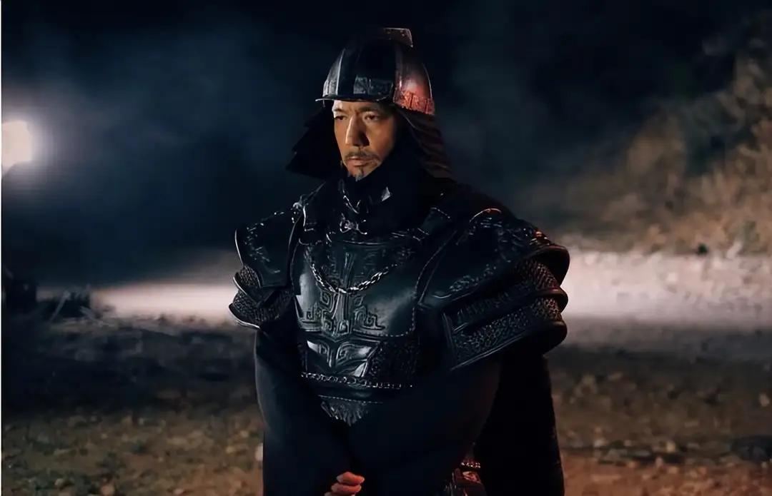 秦国白起坑杀四十万赵军，被后世骂了几千年，那他怎么处置这四十万人才是妥当的。