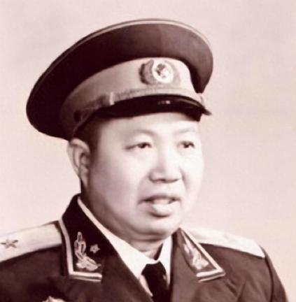 1949年金门失利与1950年海南大捷：两场渡海作战背后的指挥差距1949