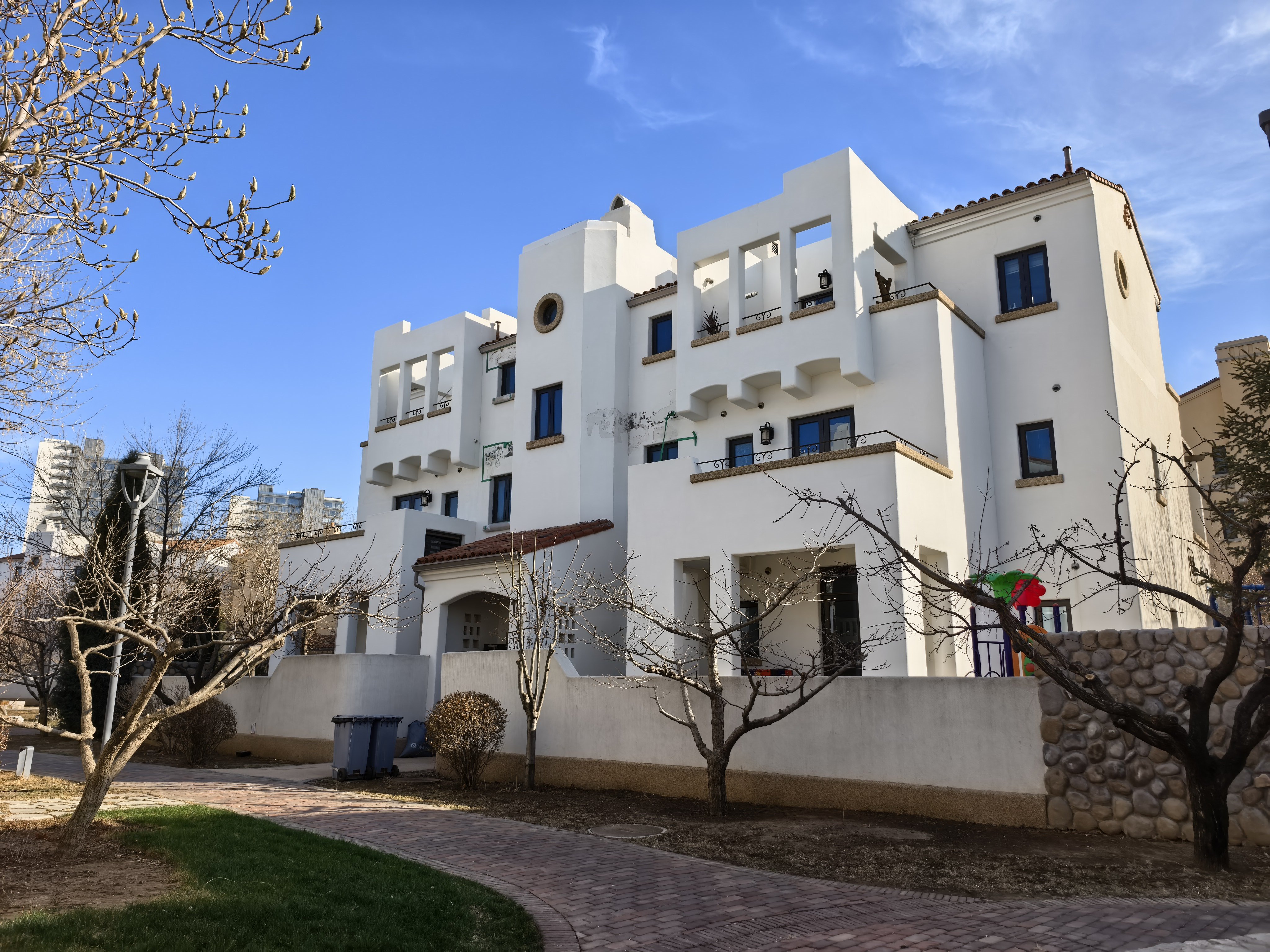 太喜欢阿那亚里面的房子了，太好看了