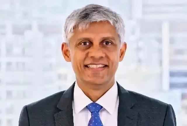 印度“公知”贾扬特·班达里：世界上人口最多的两个国家，一个是中国，一个是印度。这