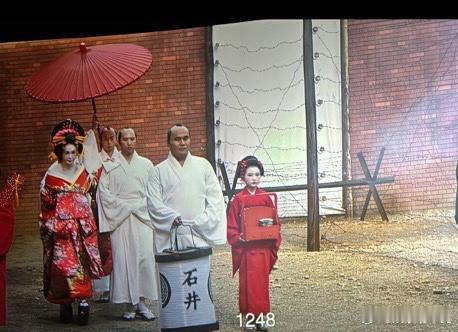 温碧霞在电影《731》中0片酬出演，仅两个镜头一闪而过。女神依然很漂亮，在爱国方