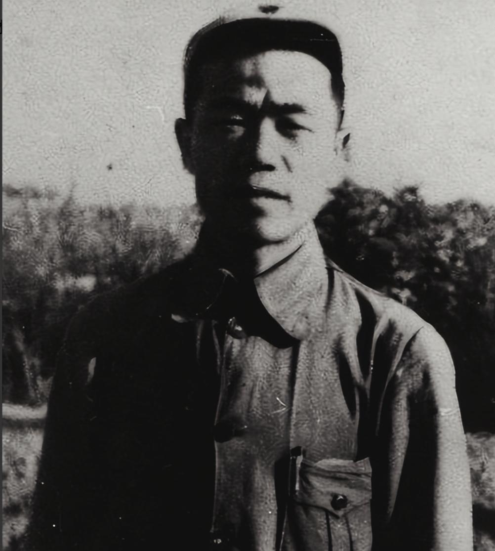 莱芜战役中，聂凤智俘敌军长正要请功，陈毅却让其速放人，聂顿时火了：“为什么？”陈