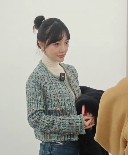 这才是44岁李小璐的真实颜值，没有滤镜的加持