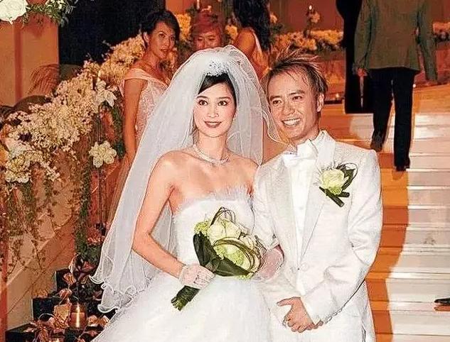 那一夜，李克勤鼓足勇气对太太说：我老爹70多了，患有高血压，我想把他接过来一起住