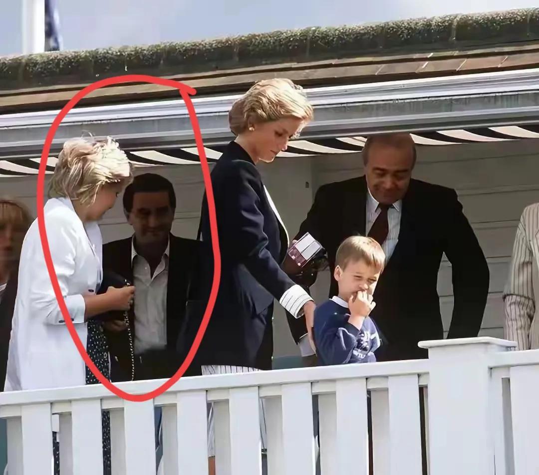 原来这个时期，戴安娜就与这个男人，有了交集？与戴安娜共赴黄泉的那个男人，叫多迪