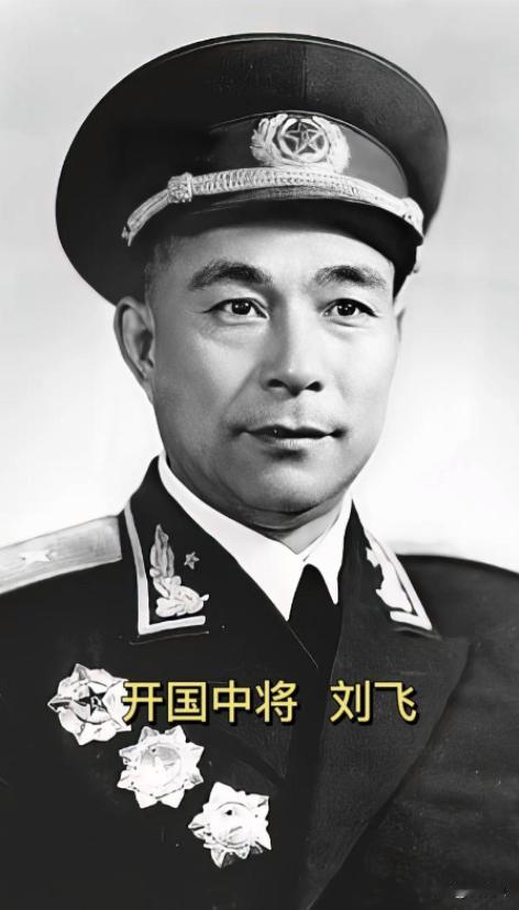 1930年红军休整，许世友搭起擂台，放话摔赢他就管酒喝，接连30多名战士都败下阵