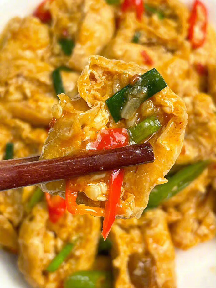 家常菜巨好吃的辣椒炒油豆腐​​​