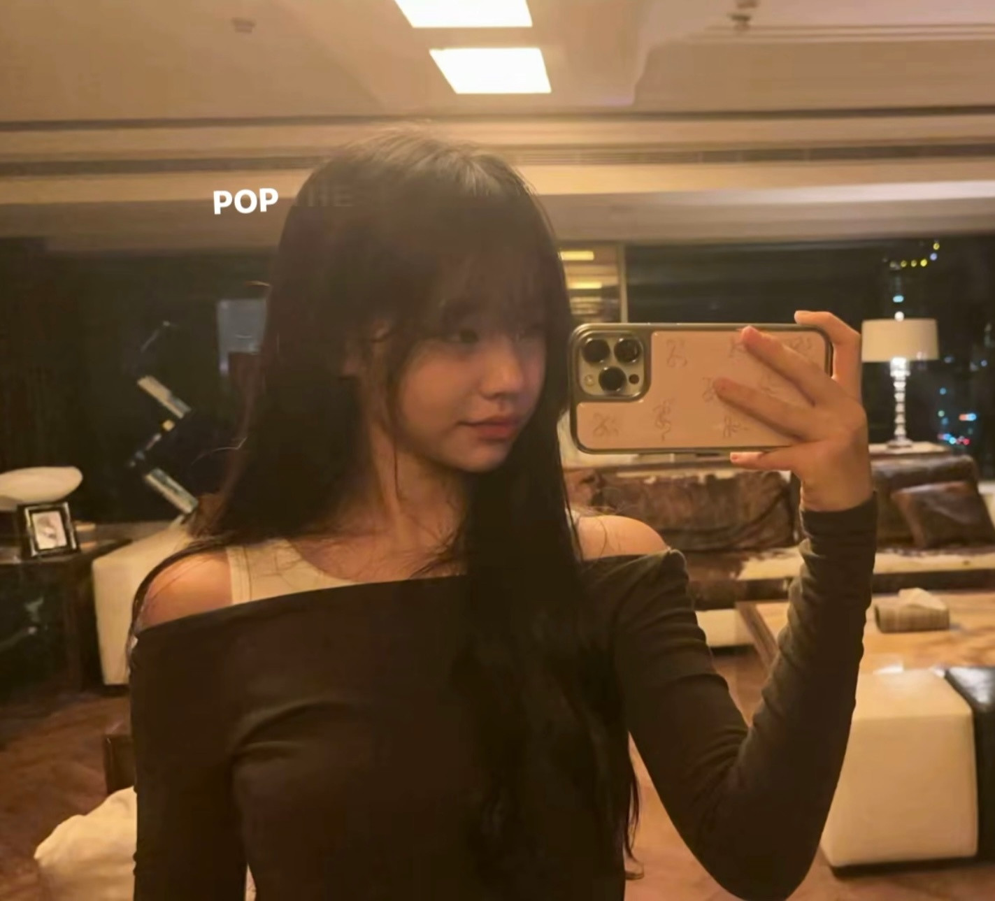 许老三新自拍🤳许曦恩​​​