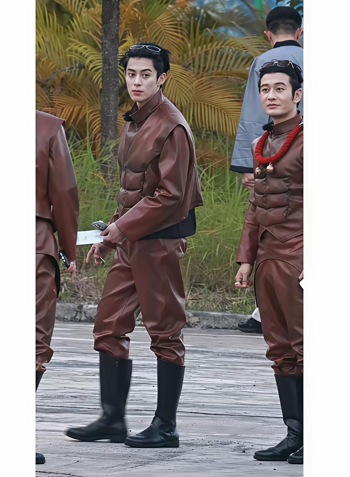 王鹤棣天生贵气要说缺点就是牙齿有点外龅其他的都堪称完美