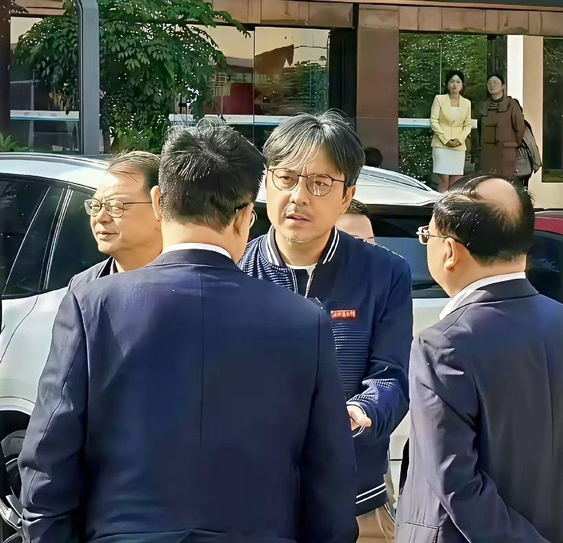 听说汪涵是何炅的领导，我就不信了。不扒不知道，一扒吓一跳，原来90%的人都搞错了