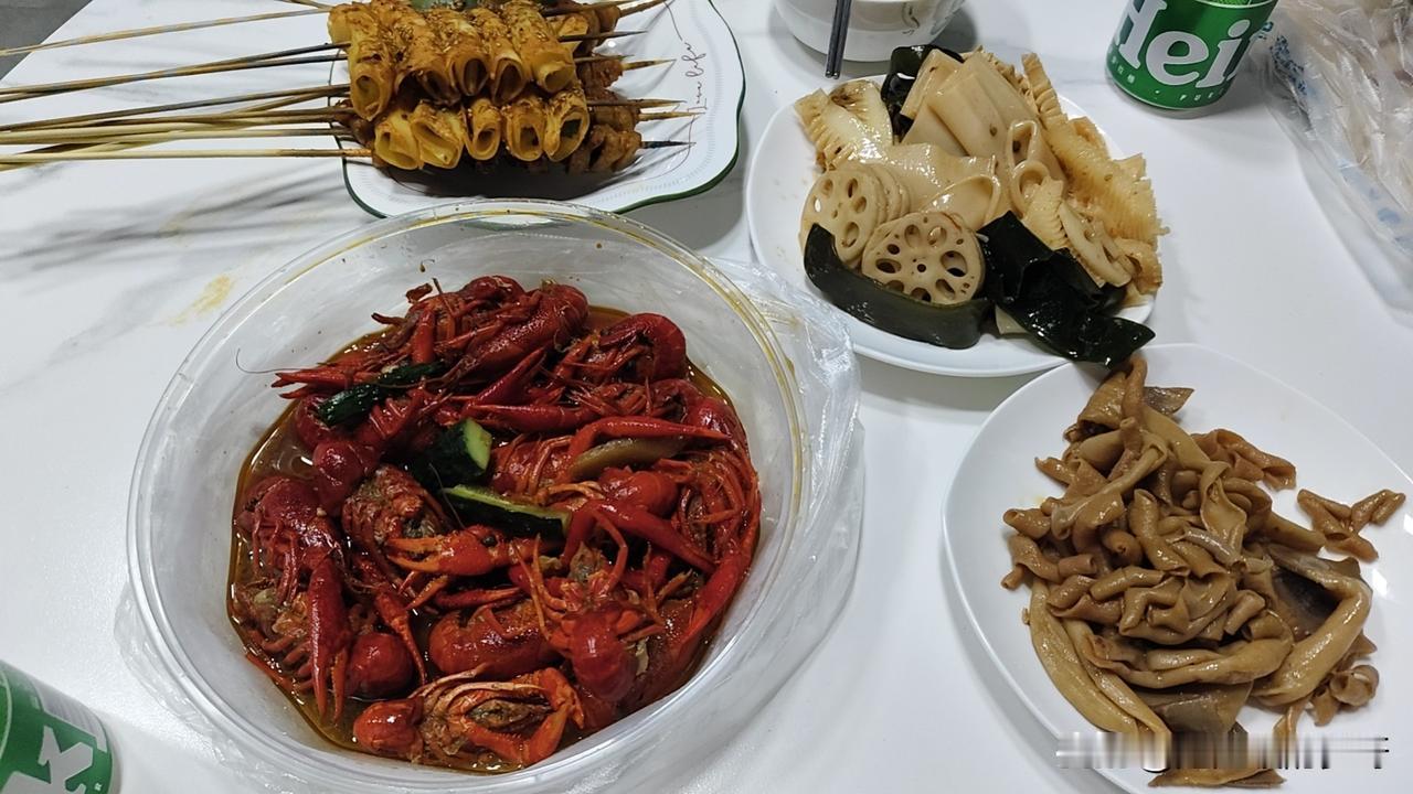 减肥的大忌是什么？如果你晚上喝啤酒吃海鲜，烧烤，鸭货儿。真的会让减肥半途而废