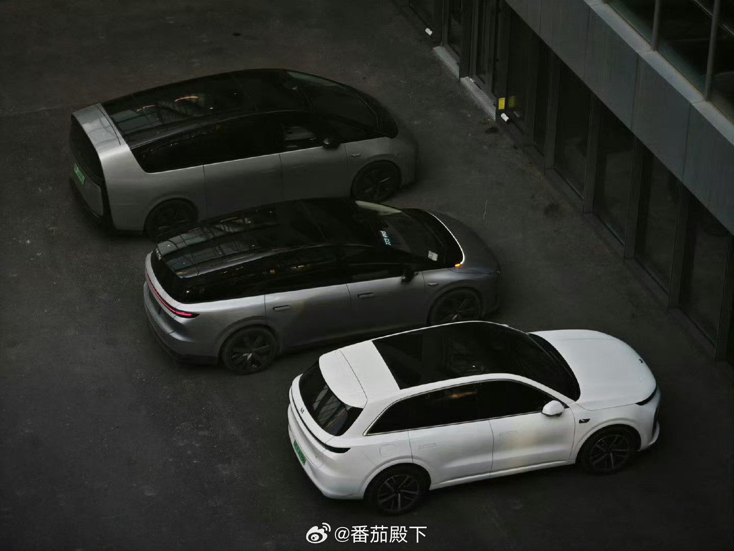 理想i8起步价低于30万元？那整个L增程系列的确定性就会被自己废掉。从产品定位来