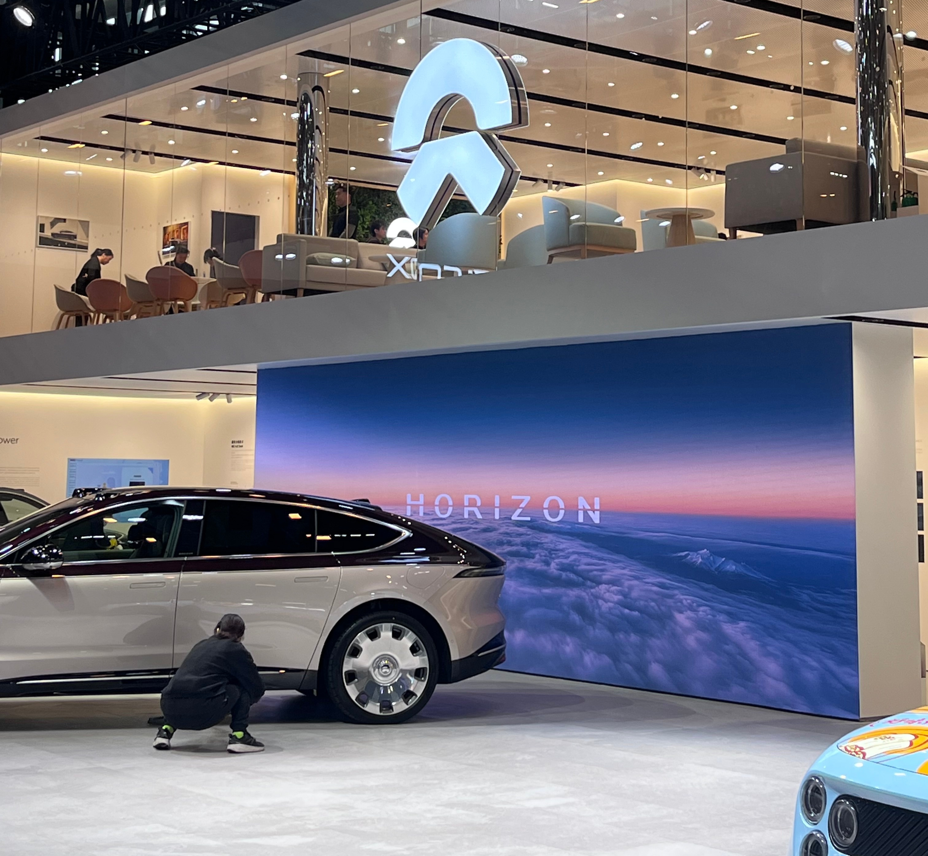 这次蔚来的主要车型:【ET9天空之境、拂晓黎明、日照金山】，【firefly