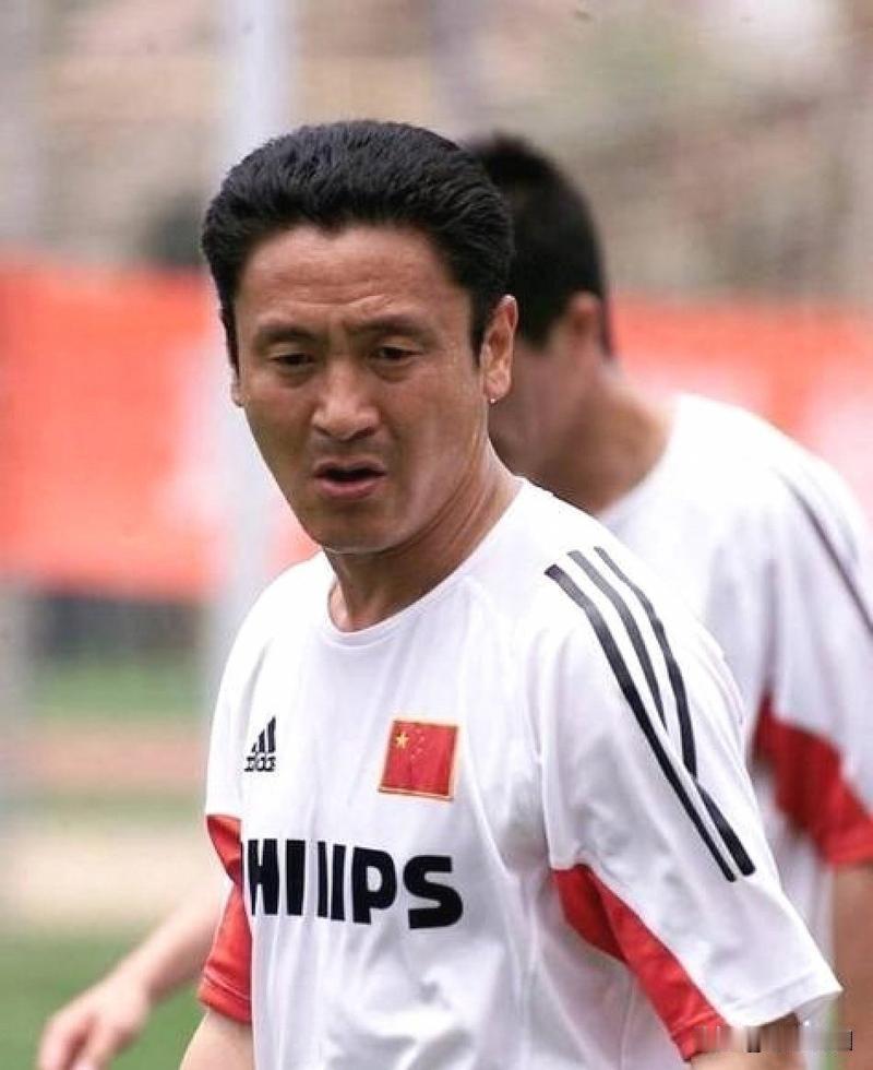2001年甲A联赛，四川全兴对阵山东鲁能泰山。比赛中，马明宇打入一记精彩的远射，