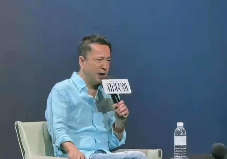 有点理解华谊兄弟为什么会垮了。 不是因为他们签不下大导演，也不是因为明星都跑