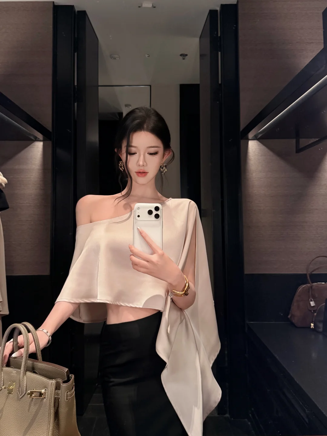 又被缎面的美折服了！