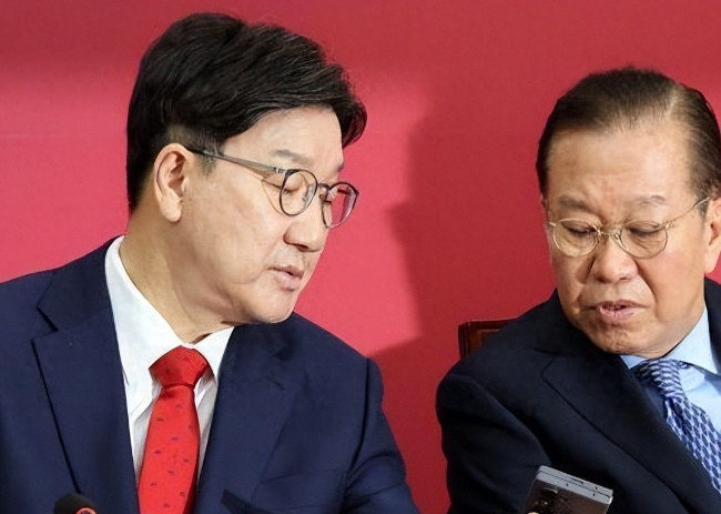 韩国执政党表示：根据党章党规在韩国大选前可以随时更换候选人！
