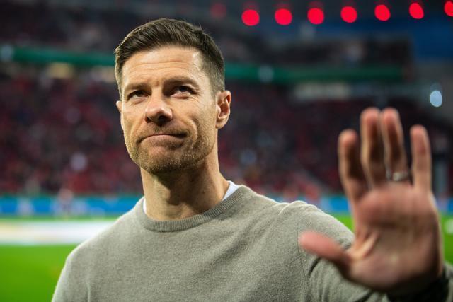 如果阿隆索从赛季初就用这套阵容，把阵型和战术先确定下来，让这哥几个把默契踢出来，