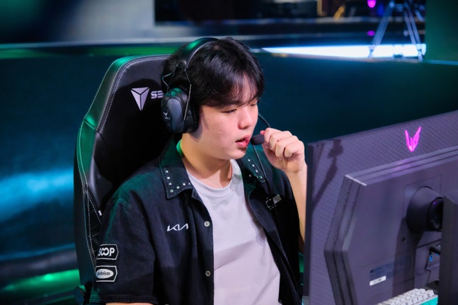 Smash: 不太清楚T1为什么在败者组, 感觉会是场很有趣的对决