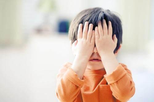儿子刚上一天幼儿园回来就哭, 脱下孩子裤子明白了, 老师无话可说