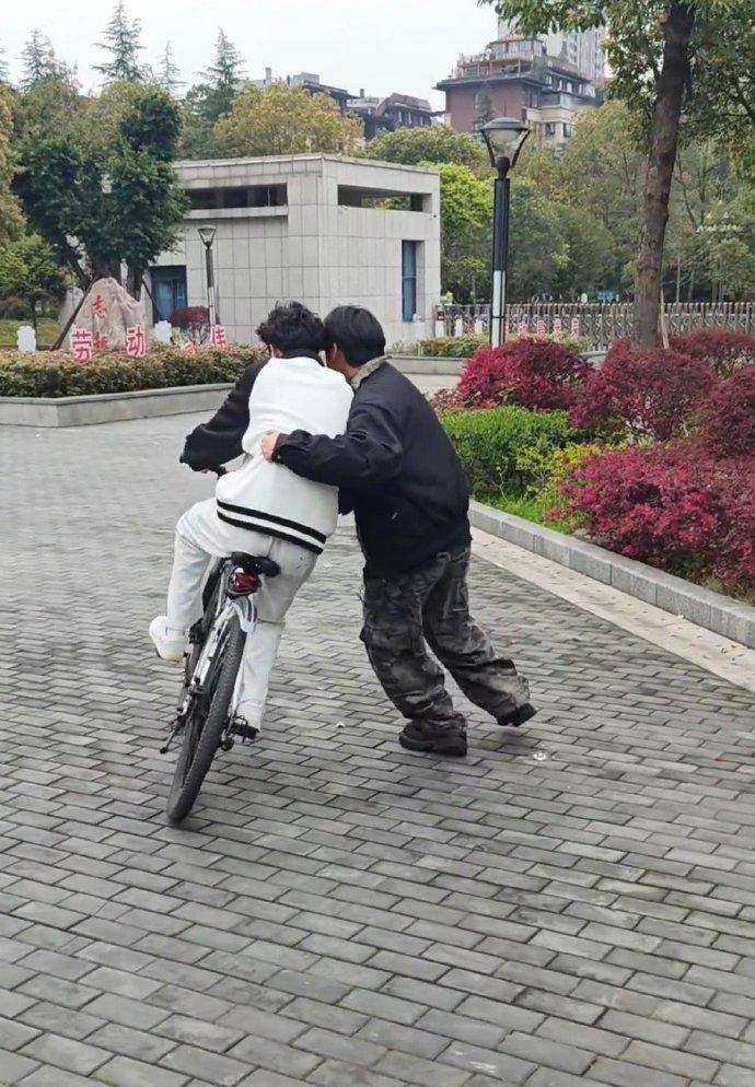 大学生驯服四肢计划