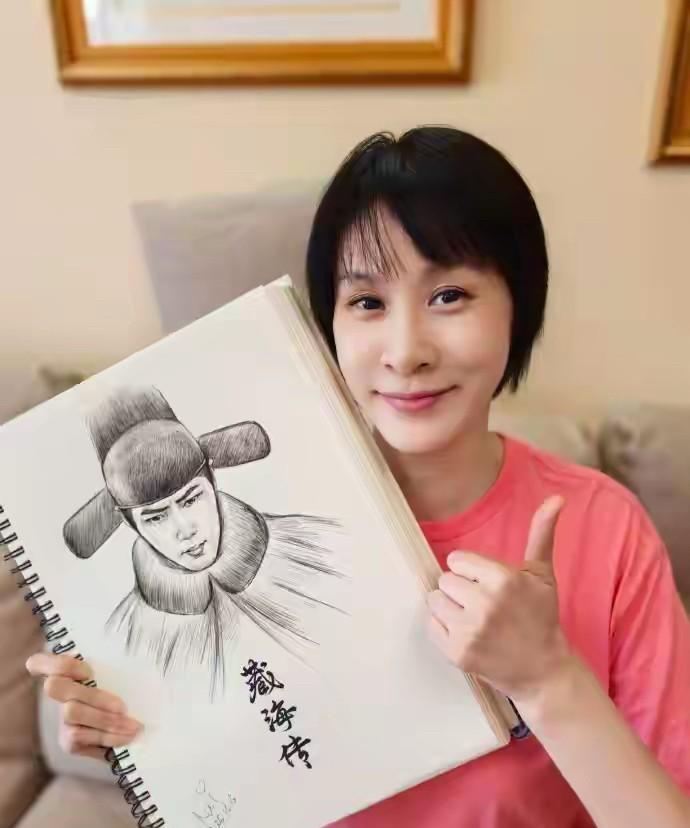 “世界第一副攻”赵蕊蕊近照曝光！追星肖战，45岁依然嫁不出去！没想到吧，因伤退