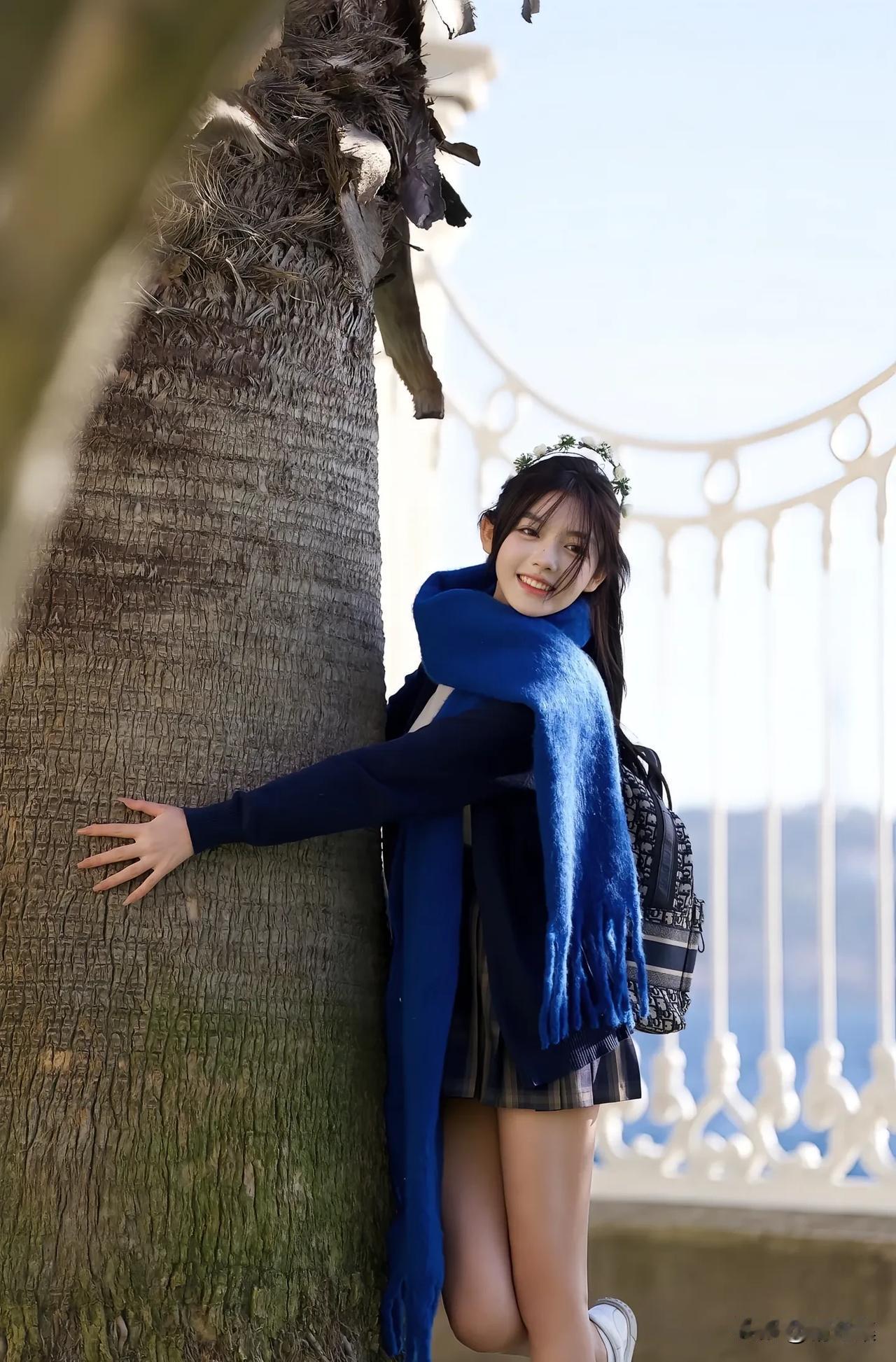 幸福是在平凡日常中，有人相伴左右嘘寒问暖，有热爱之事可全身心投入，心怀对未来的期