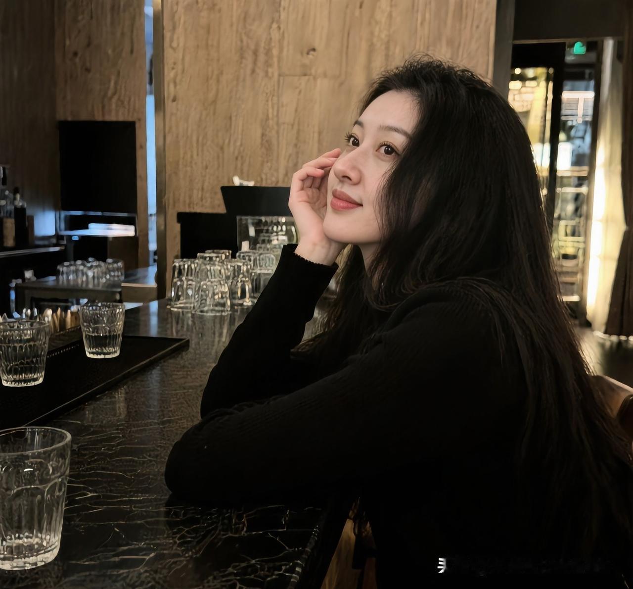 女人会不会因为聊天而对男人动心，答案是：当然会！聊得来是心动前奏，深夜