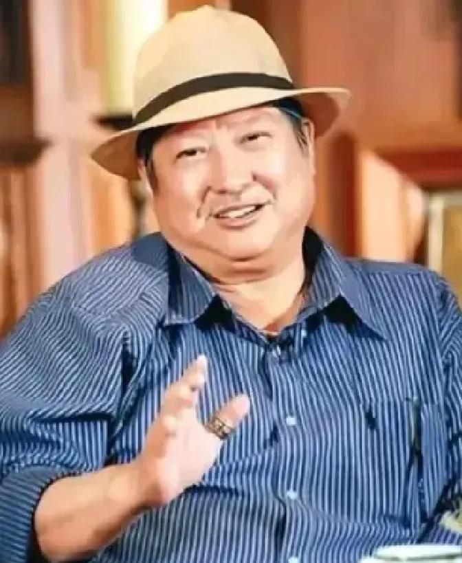 “大哥大”洪金宝说：我最佩服的人，就是我师父于占元，当年他从北京来香港，人生地不