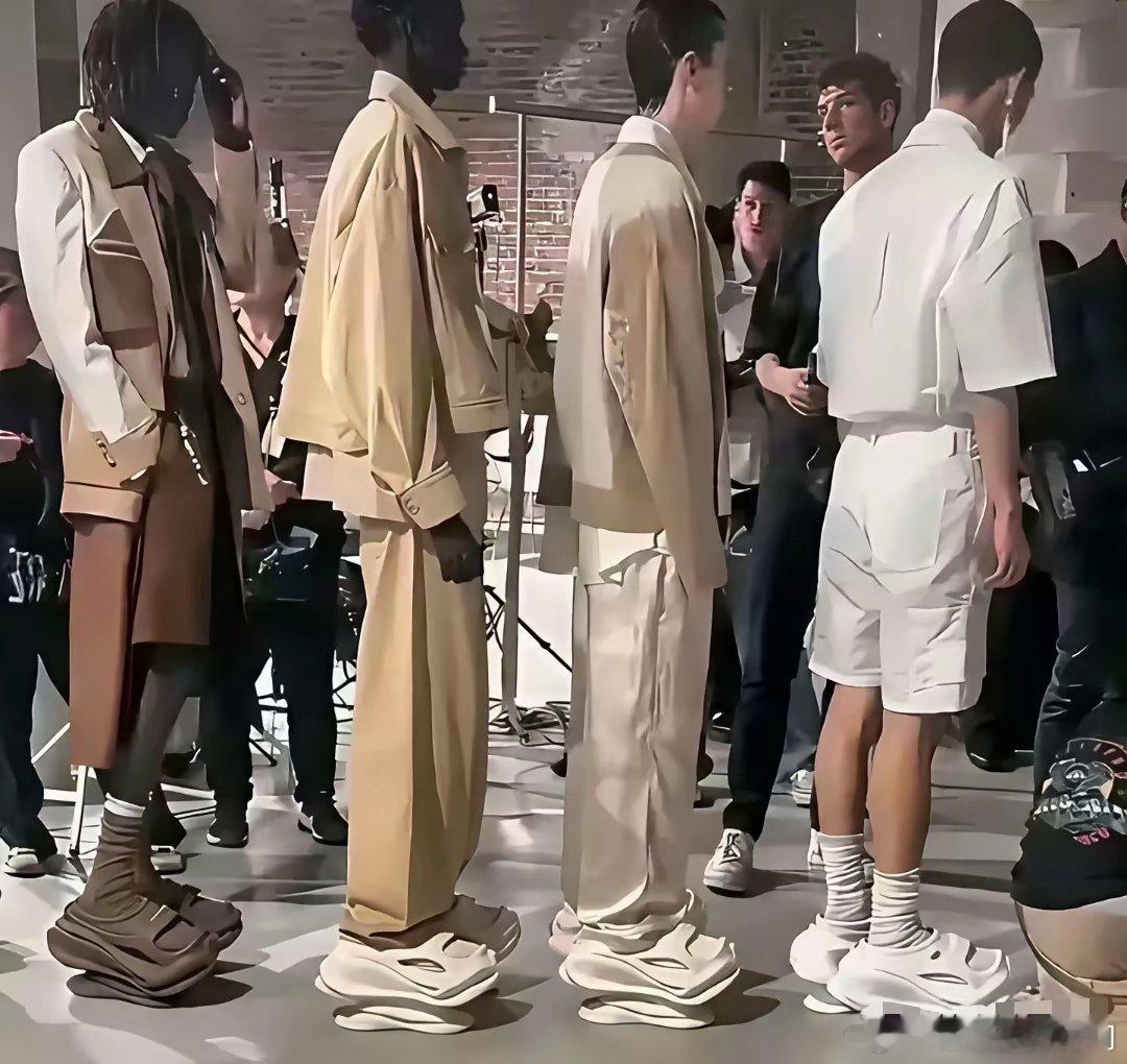 满清扔掉的东西，被巴黎世家捡起来了