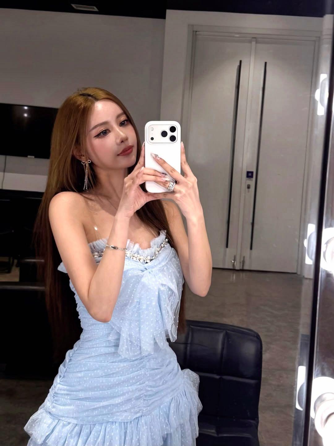 夫人李居丽最新动态更新，美美哒！李居丽