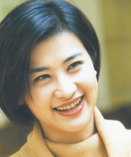 2005年，凤凰卫视的主持人吴小莉，突然得知自己在浙江还有个亲生哥哥，为了和他相