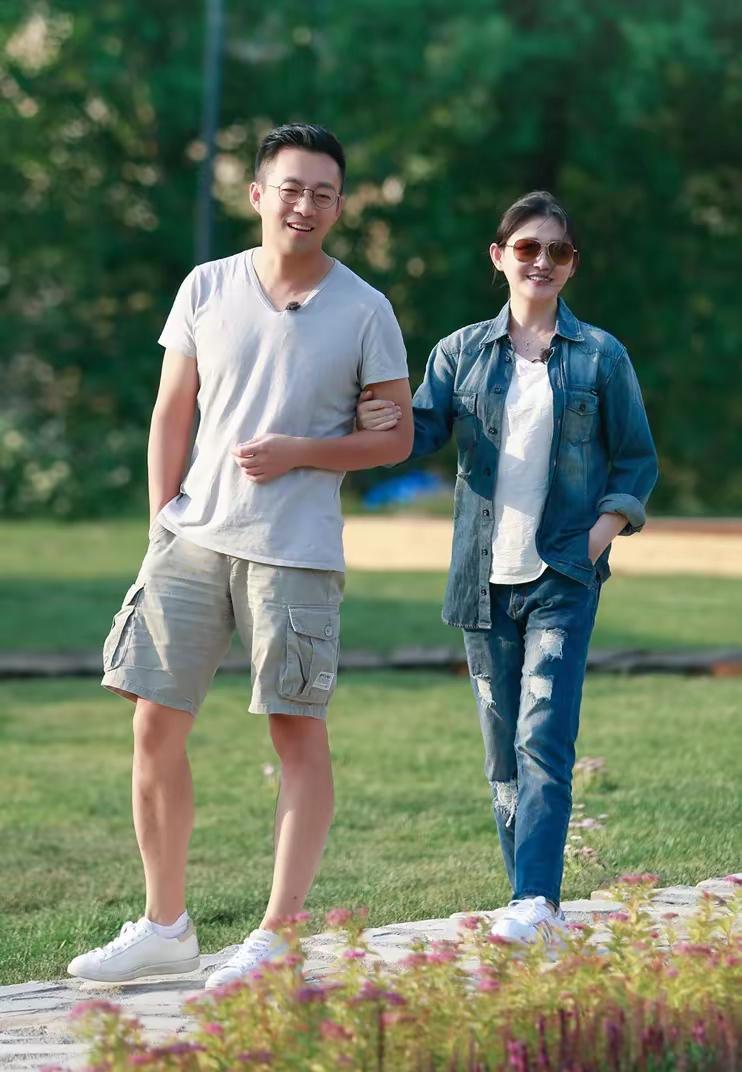 嫁富豪就图个财？大S离婚，真不是因为汪小菲家“没钱”了！这观点太天真！🙄