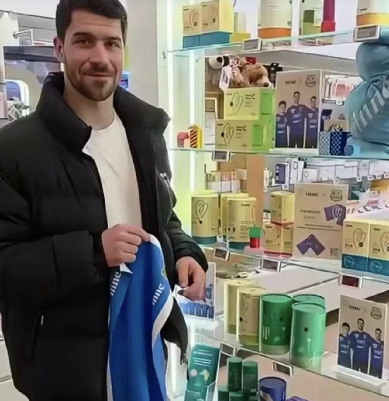 说句实在话，樊振东这次是真的让德国人"上头"了！你能想象吗？在德国超市里，足球