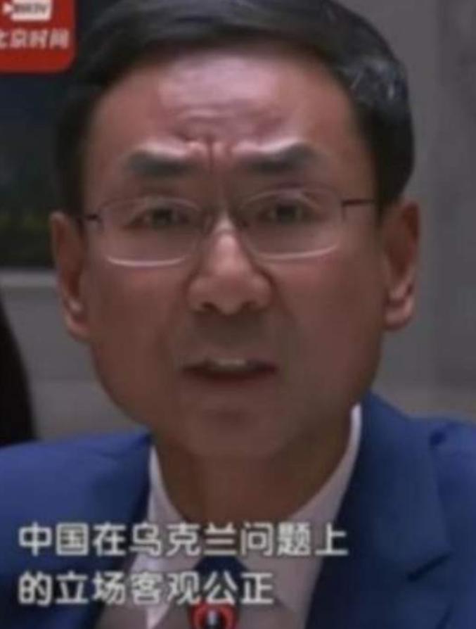 很多人都以为，中国不向俄罗斯提供军事援助，是担心西方制裁带来的经济代价。真相恰恰